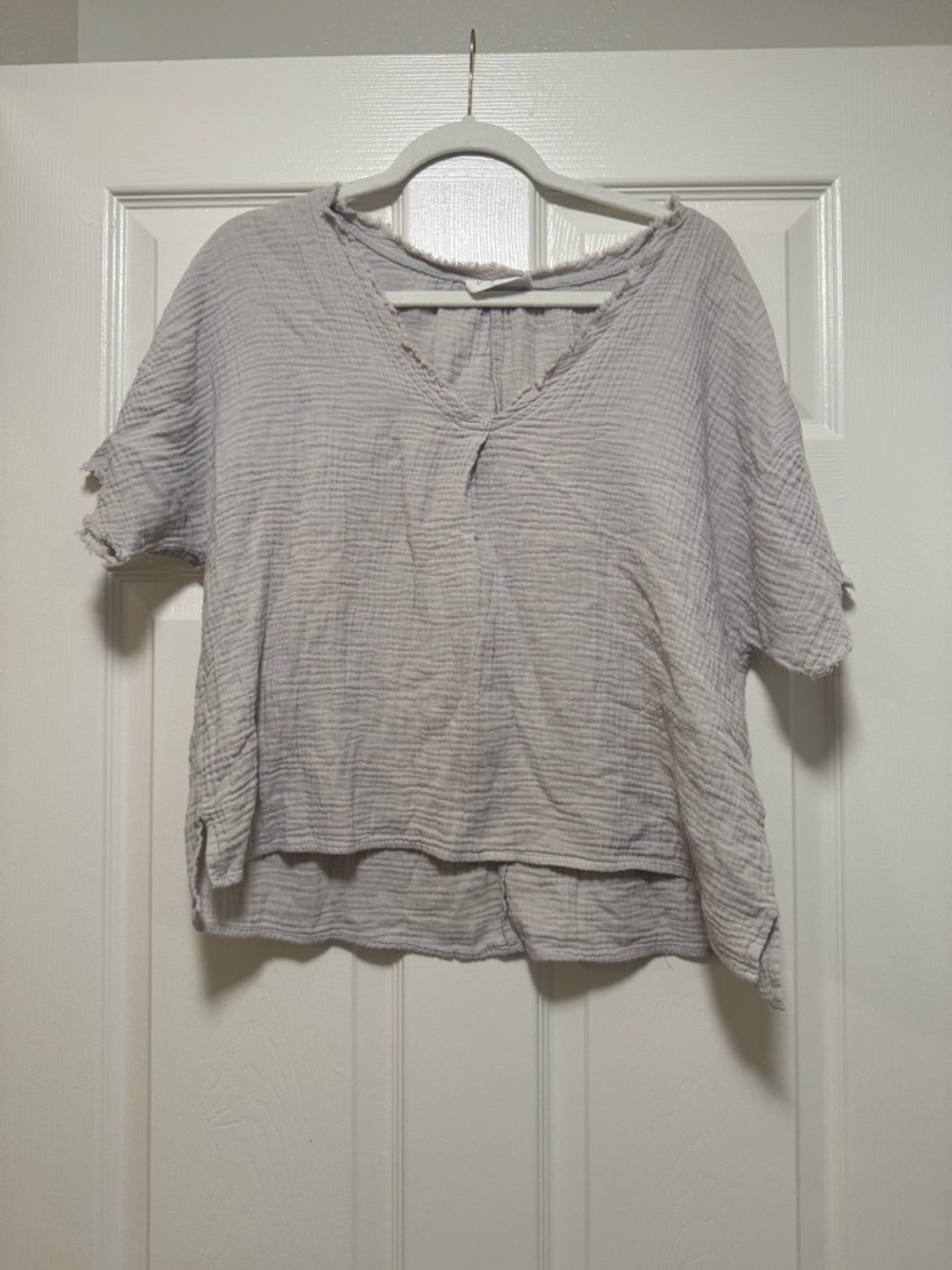 Carly Jean Los Angeles Light Gray Cotton Gauze V-Neck Tunic Top